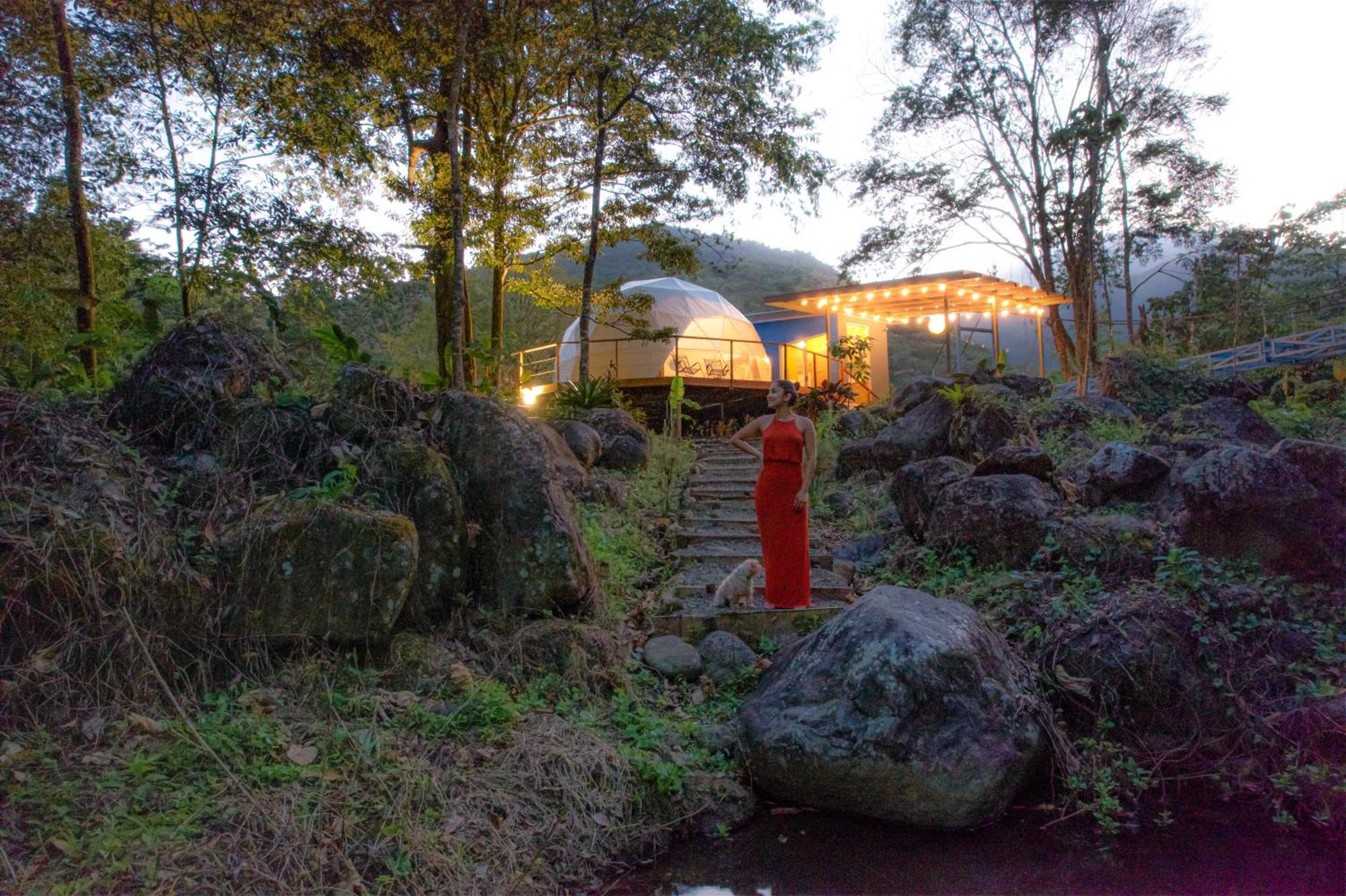 Bitzu Dome-Bijagua Riverside Glamping Exteriör bild